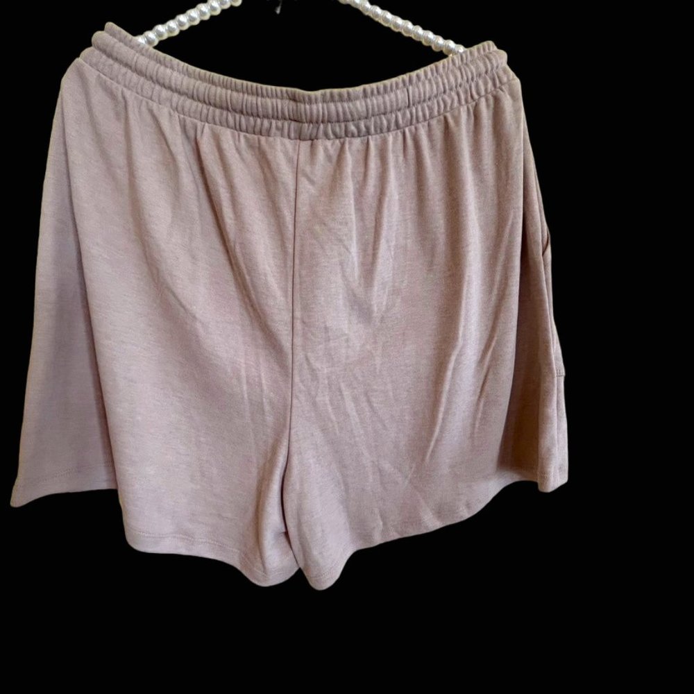 💐🌷Zenana NWT XL Tan Pull-on Shorts with Drawstring and Front Pockets - Picture 2 of 4